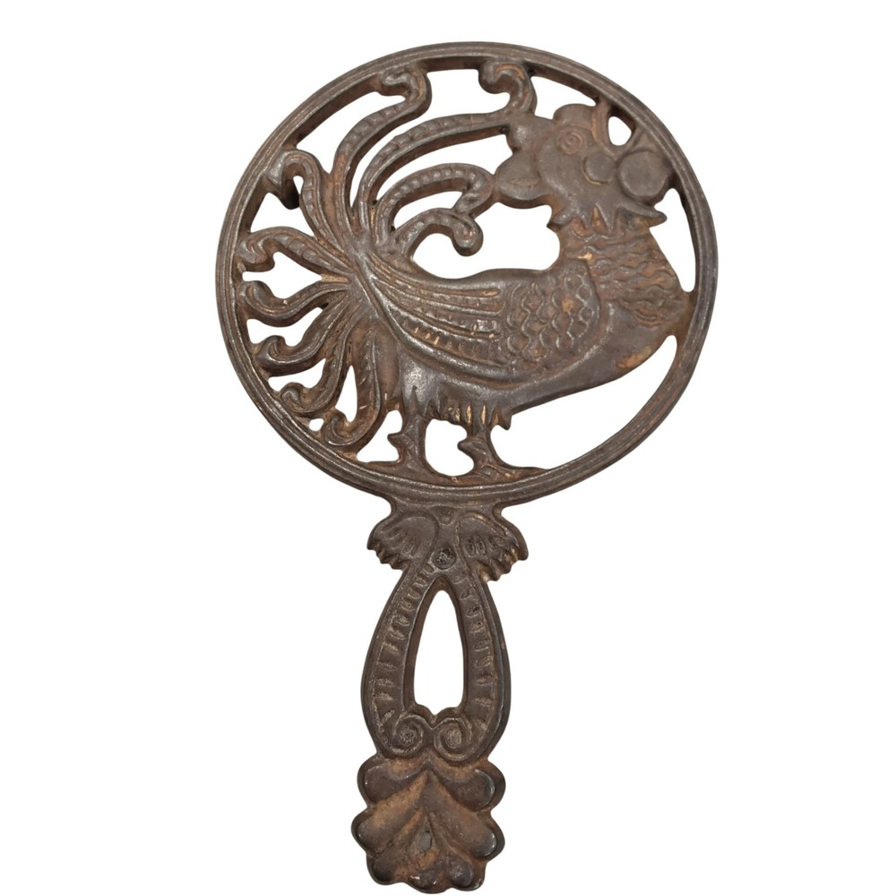 Vintage Wilton‎ Cast Iron Fish Trivet Ornate Handle Footed Hot Pad Rustic Brown